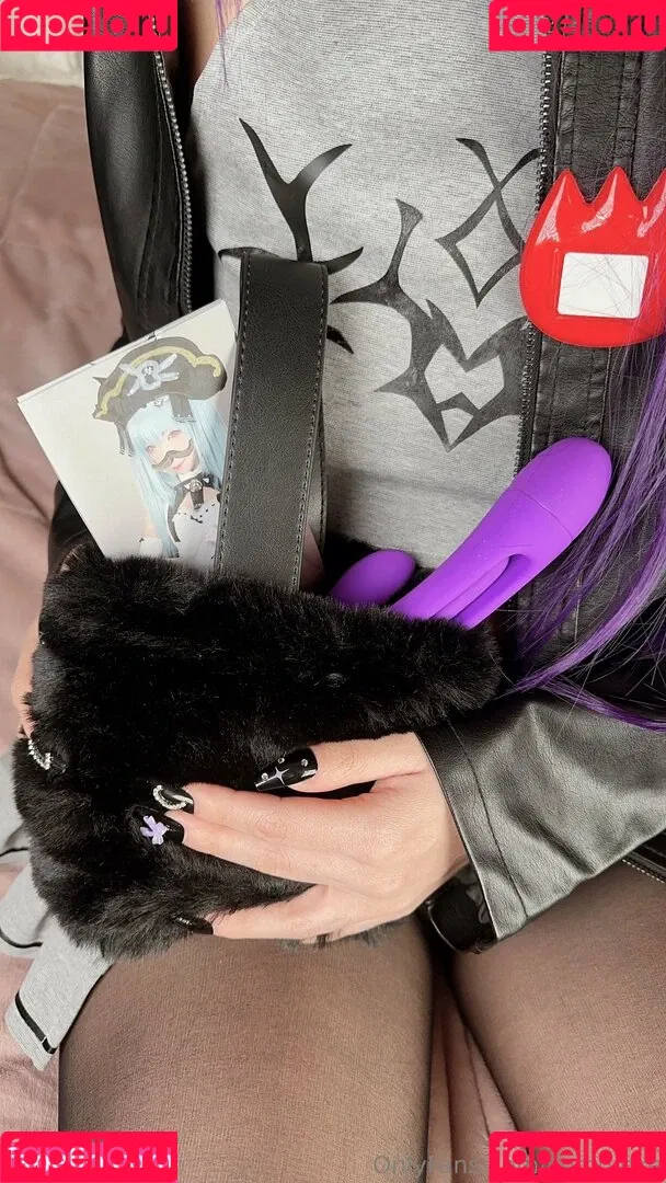 Comonun / como.exe / hitori.exe Onlyfans Photo Gallery 