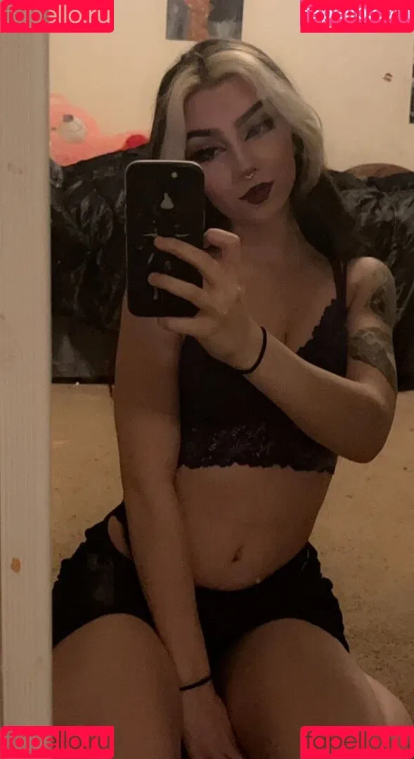 Gianna Hades / HadesHowell / gianna_hades / gmhuvo / gmuhvo Onlyfans Photo Gallery 