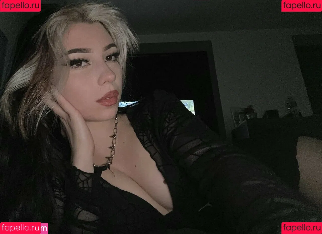 Gianna Hades / HadesHowell / gianna_hades / gmhuvo / gmuhvo Onlyfans Photo Gallery 