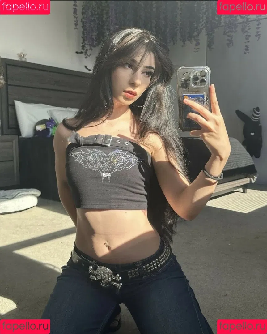 Gianna Hades / HadesHowell / gianna_hades / gmhuvo / gmuhvo Onlyfans Photo Gallery 
