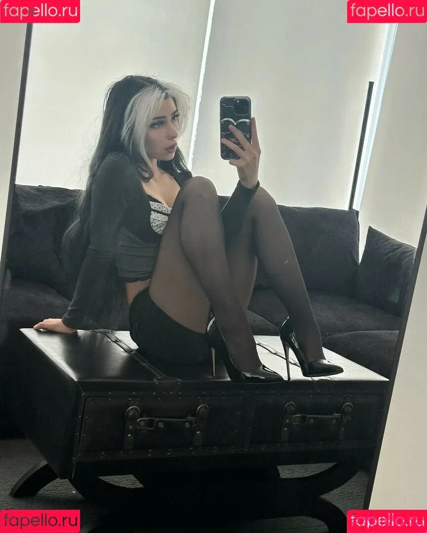 Gianna Hades / HadesHowell / gianna_hades / gmhuvo / gmuhvo Onlyfans Photo Gallery 