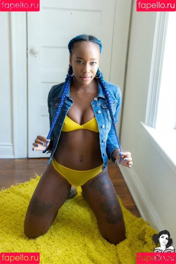 Midnight / midnightsg / midnightsun.motion Onlyfans Photo Gallery 