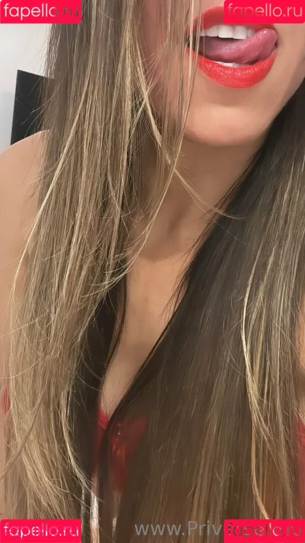 Mulher Melão / Renata Frisson / melaooficial / mulhermelao Onlyfans Photo Gallery 