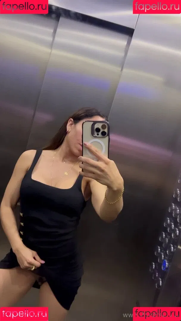 Mulher Melão / Renata Frisson / melaooficial / mulhermelao Onlyfans Photo Gallery 