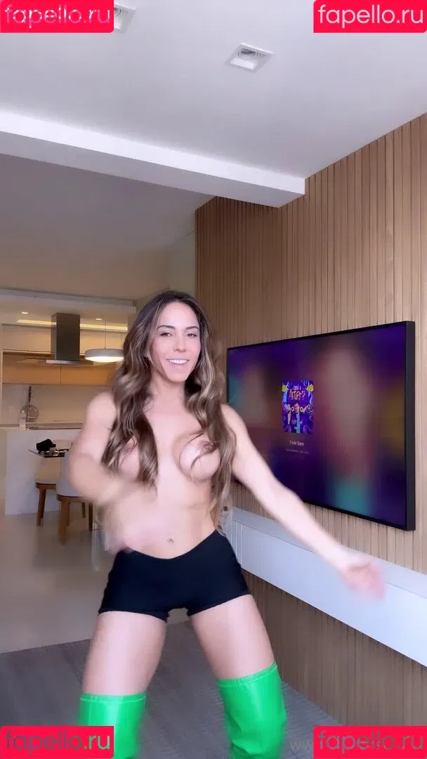 Mulher Melão / Renata Frisson / melaooficial / mulhermelao Onlyfans Photo Gallery 