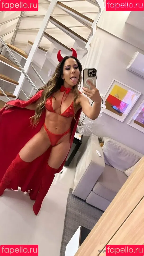 Mulher Melão / Renata Frisson / melaooficial / mulhermelao Onlyfans Photo Gallery 