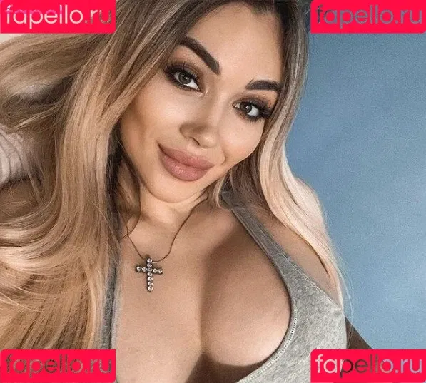 Anna Kostenko / annetkostenko Onlyfans Photo Gallery 