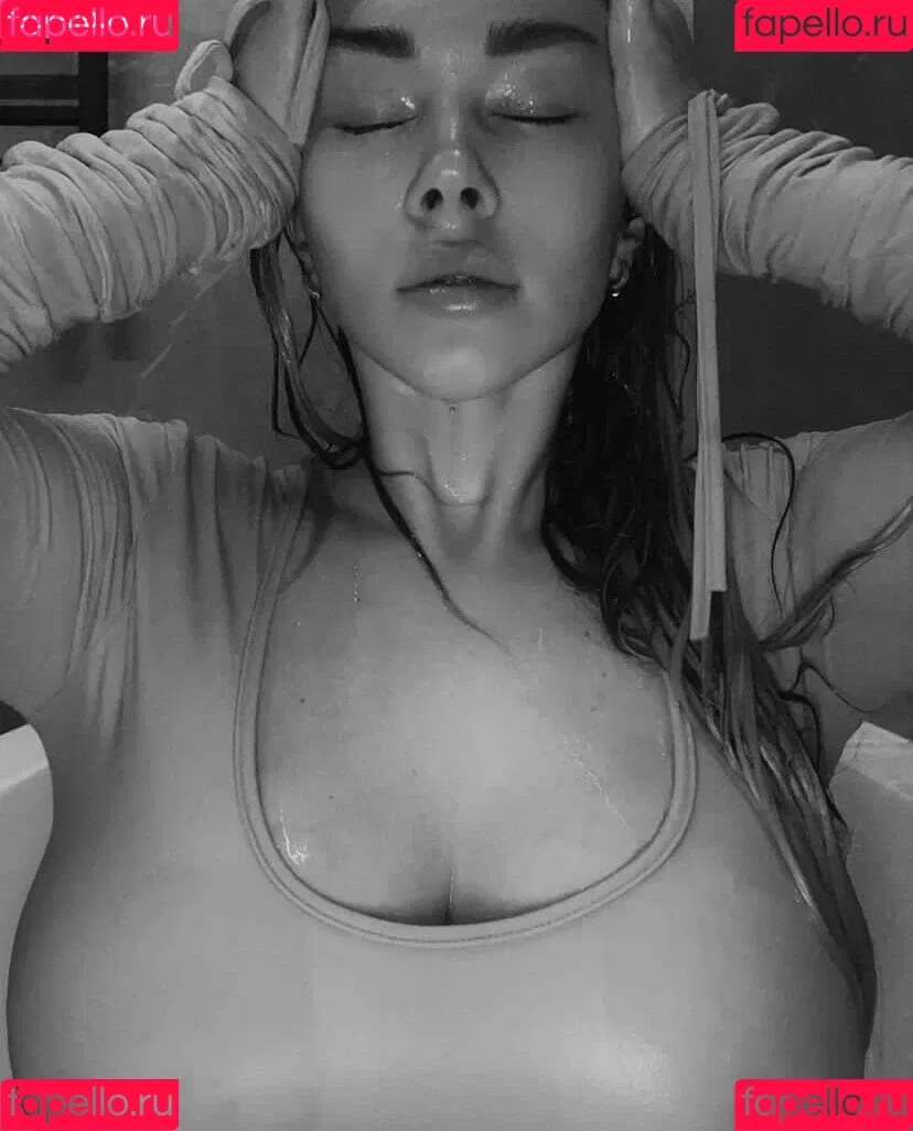 Anna Kostenko / annetkostenko Onlyfans Photo Gallery 
