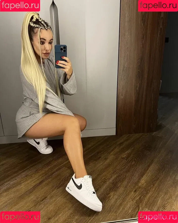 Anna Kostenko / annetkostenko Onlyfans Photo Gallery 
