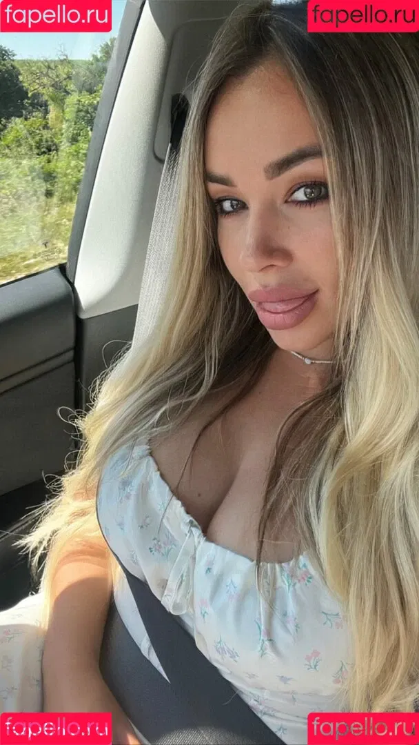 Anna Kostenko / annetkostenko Onlyfans Photo Gallery 