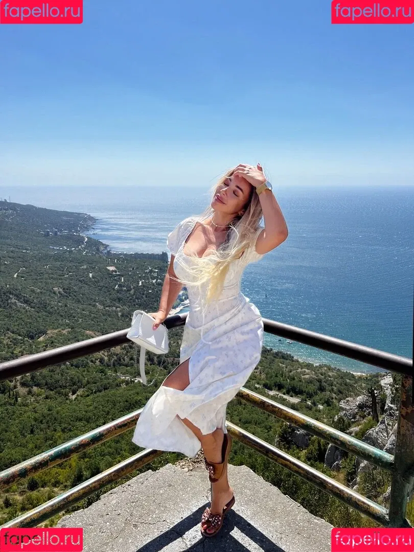 Anna Kostenko / annetkostenko Onlyfans Photo Gallery 