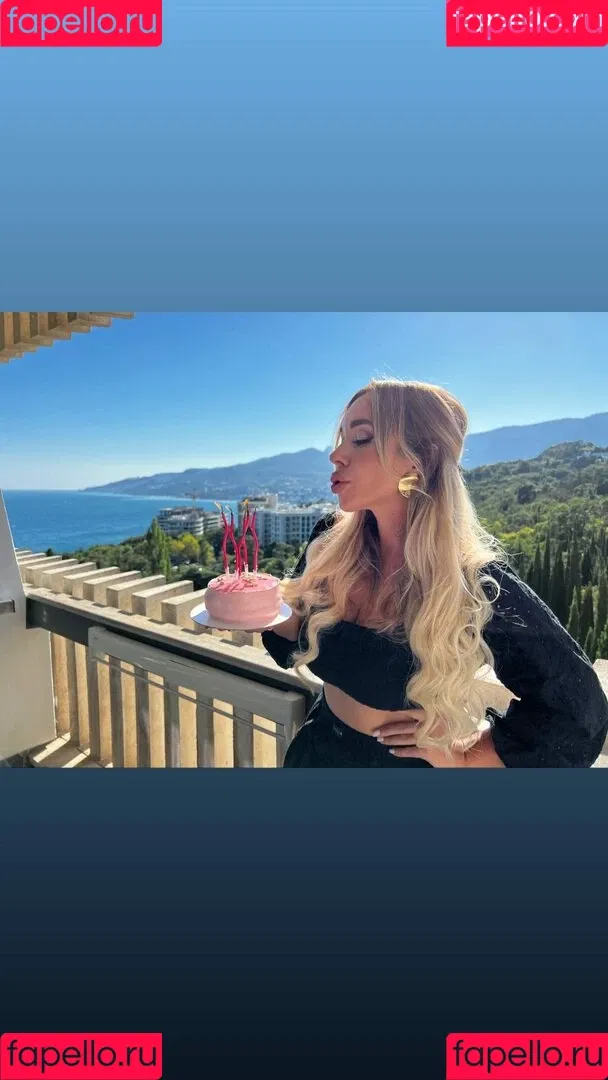 Anna Kostenko / annetkostenko Onlyfans Photo Gallery 