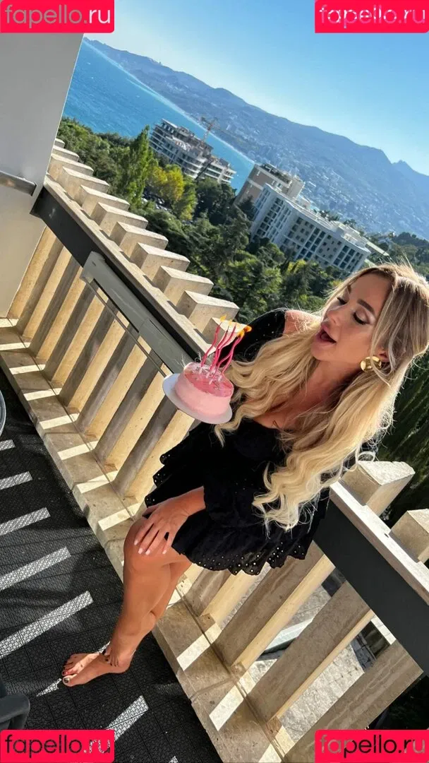 Anna Kostenko / annetkostenko Onlyfans Photo Gallery 