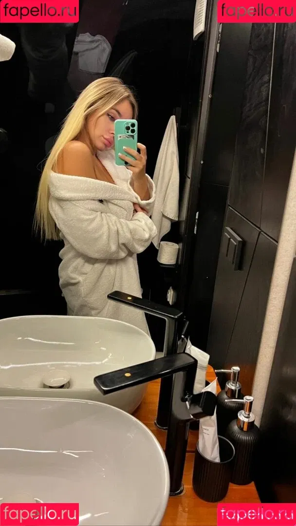 Anna Kostenko / annetkostenko Onlyfans Photo Gallery 