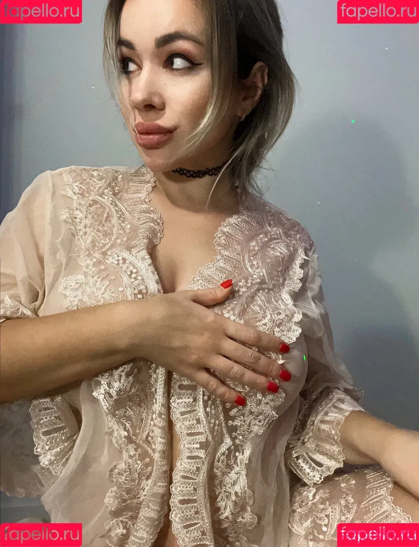 Anna Kostenko / annetkostenko Onlyfans Photo Gallery 