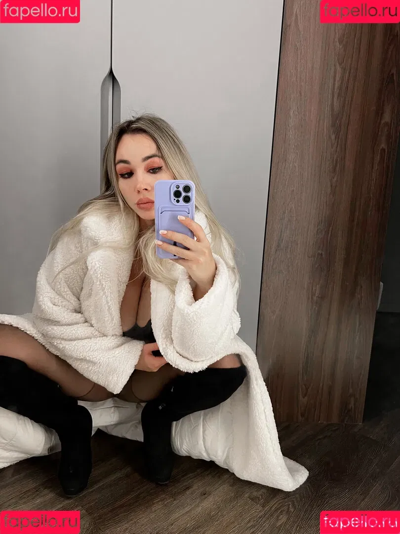 Anna Kostenko / annetkostenko Onlyfans Photo Gallery 