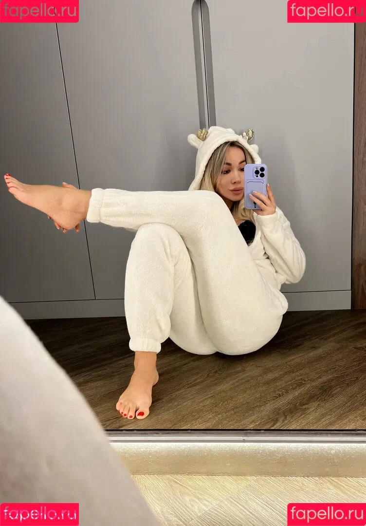 Anna Kostenko / annetkostenko Onlyfans Photo Gallery 