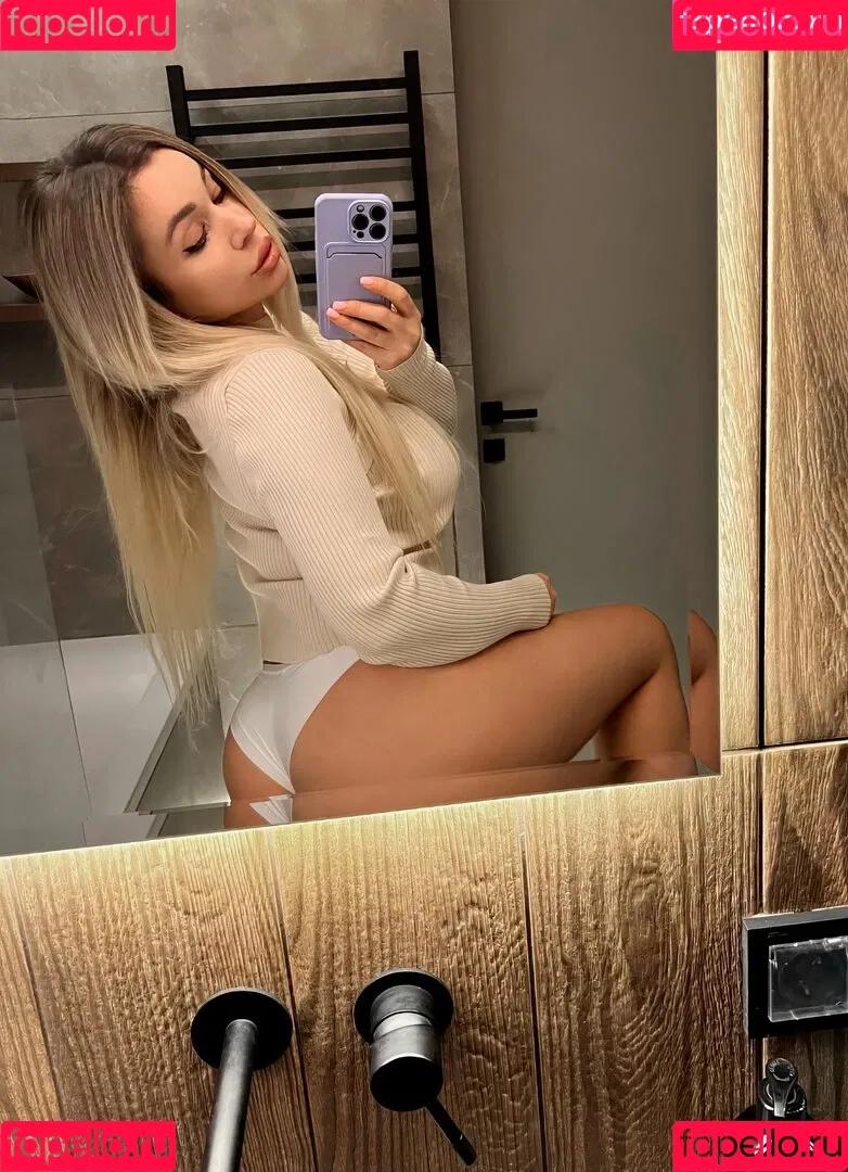 Anna Kostenko / annetkostenko Onlyfans Photo Gallery 