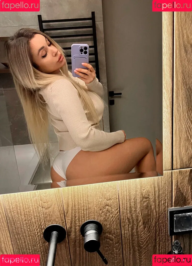 Anna Kostenko / annetkostenko Onlyfans Photo Gallery 