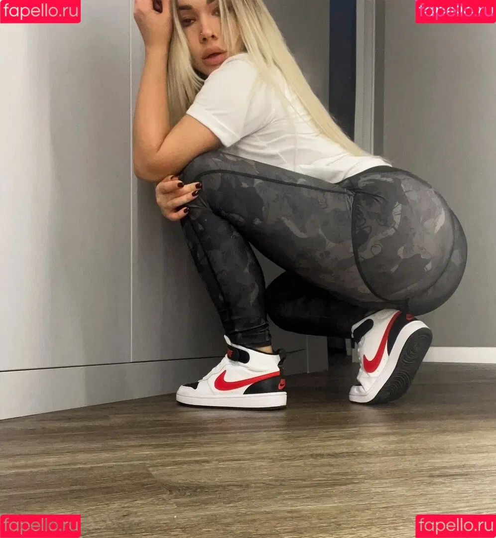 Anna Kostenko / annetkostenko Onlyfans Photo Gallery 