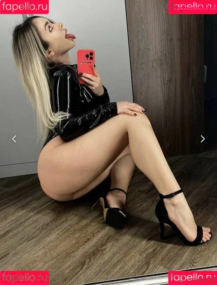 Anna Kostenko / annetkostenko Onlyfans Photo Gallery 