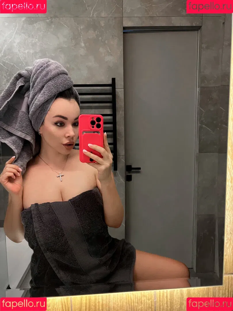 Anna Kostenko / annetkostenko Onlyfans Photo Gallery 