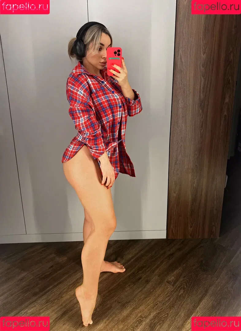Anna Kostenko / annetkostenko Onlyfans Photo Gallery 