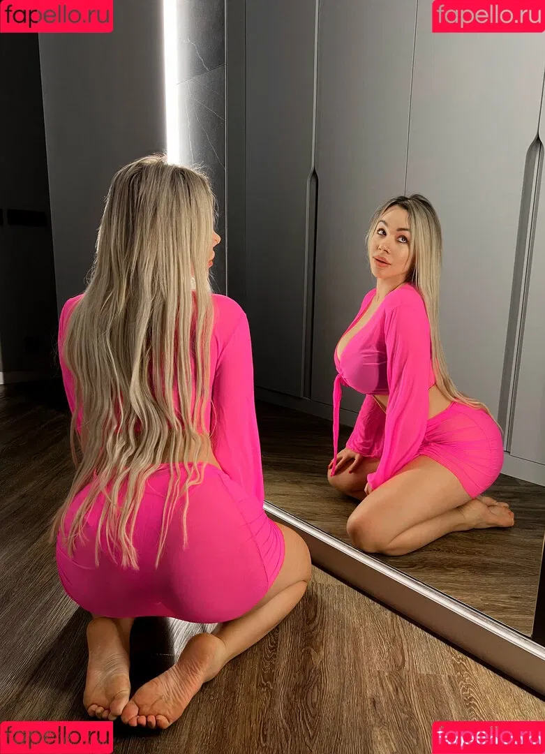Anna Kostenko / annetkostenko Onlyfans Photo Gallery 