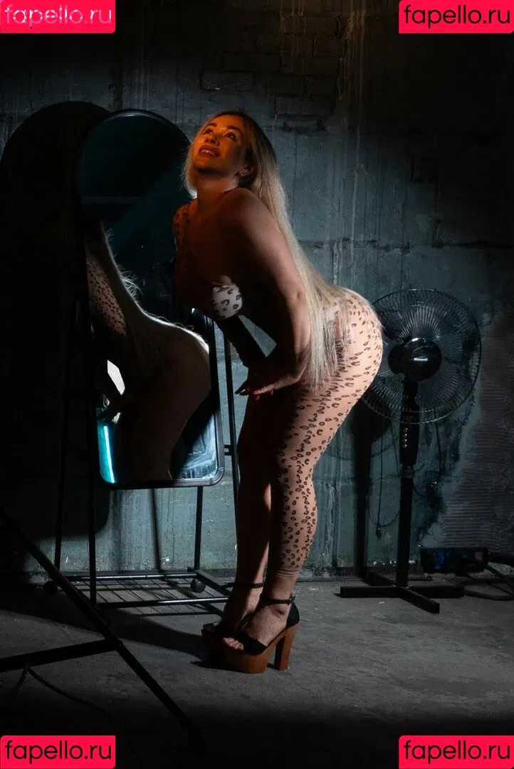Anna Kostenko / annetkostenko Onlyfans Photo Gallery 