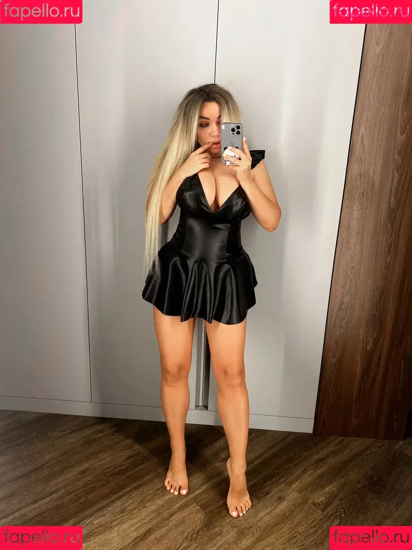 Anna Kostenko / annetkostenko Onlyfans Photo Gallery 
