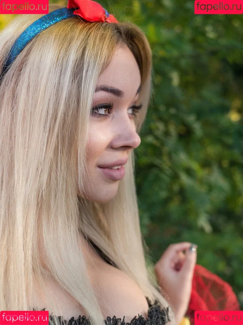Anna Kostenko / annetkostenko Onlyfans Photo Gallery 
