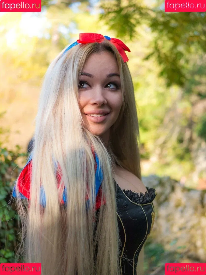Anna Kostenko / annetkostenko Onlyfans Photo Gallery 
