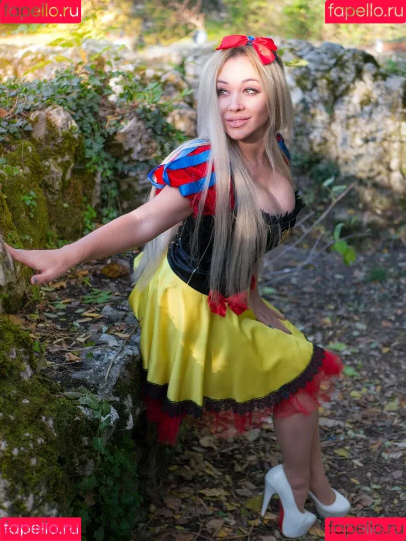 Anna Kostenko / annetkostenko Onlyfans Photo Gallery 