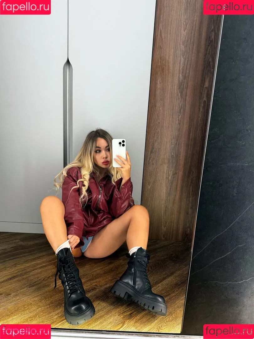 Anna Kostenko / annetkostenko Onlyfans Photo Gallery 