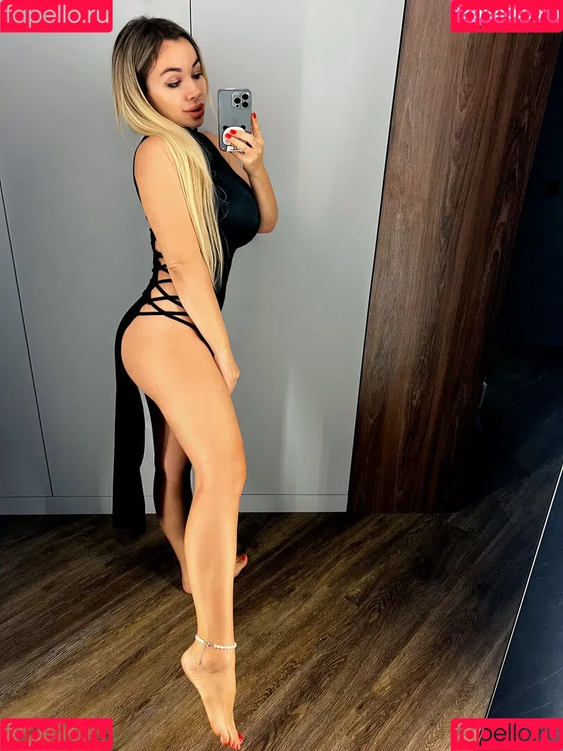 Anna Kostenko / annetkostenko Onlyfans Photo Gallery 