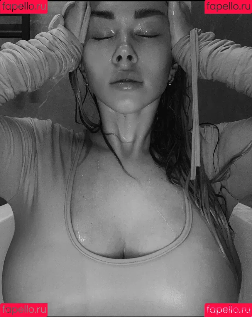 Anna Kostenko / annetkostenko Onlyfans Photo Gallery 