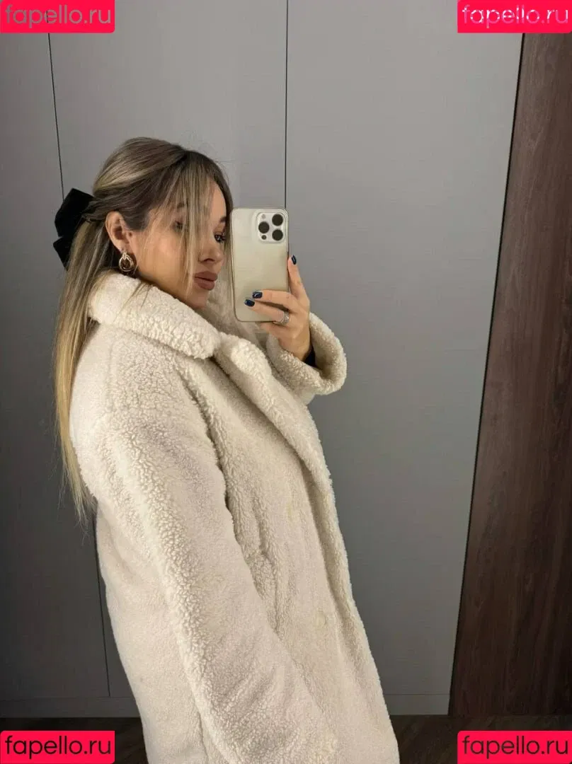 Anna Kostenko / annetkostenko Onlyfans Photo Gallery 