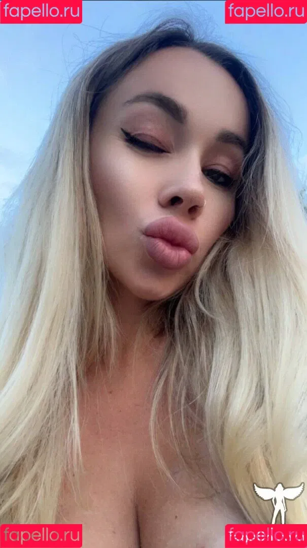 Anna Kostenko / annetkostenko Onlyfans Photo Gallery 