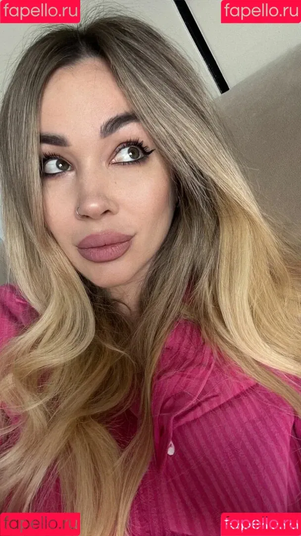 Anna Kostenko / annetkostenko Onlyfans Photo Gallery 