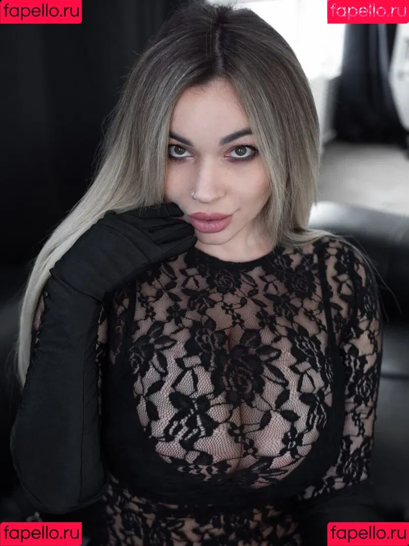 Anna Kostenko / annetkostenko Onlyfans Photo Gallery 