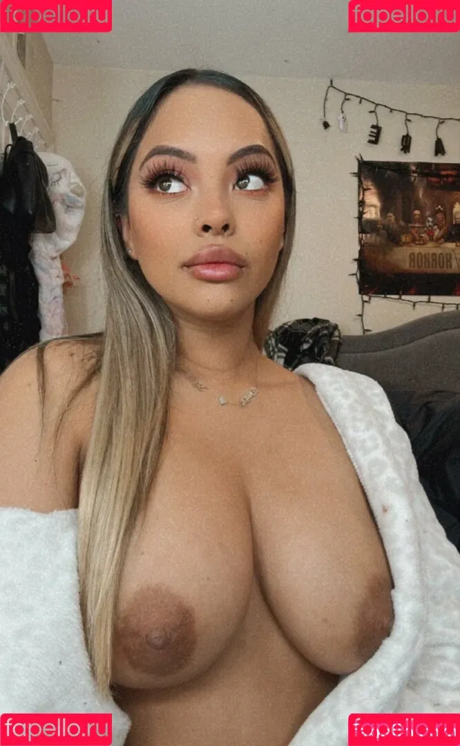 Irenebby / love_iirene Onlyfans Photo Gallery 