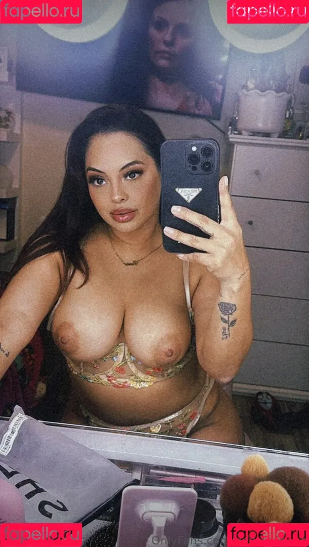 Irenebby / love_iirene Onlyfans Photo Gallery 