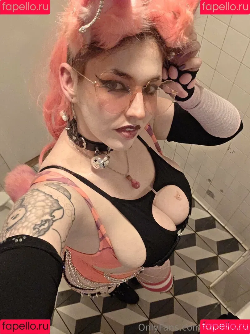 alicesnow / byalicesnow Onlyfans Photo Gallery 