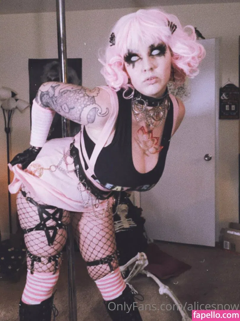 alicesnow / byalicesnow Onlyfans Photo Gallery 