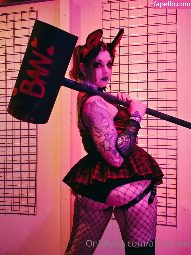 alicesnow / byalicesnow Onlyfans Photo Gallery 