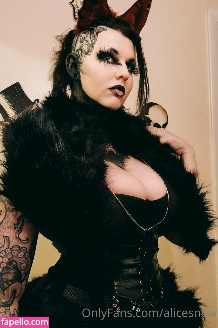 alicesnow / byalicesnow Onlyfans Photo Gallery 