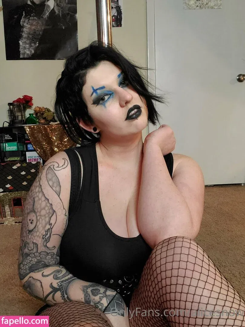 alicesnow / byalicesnow Onlyfans Photo Gallery 