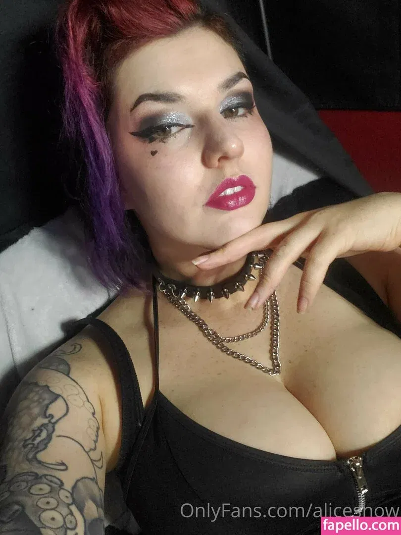 alicesnow / byalicesnow Onlyfans Photo Gallery 