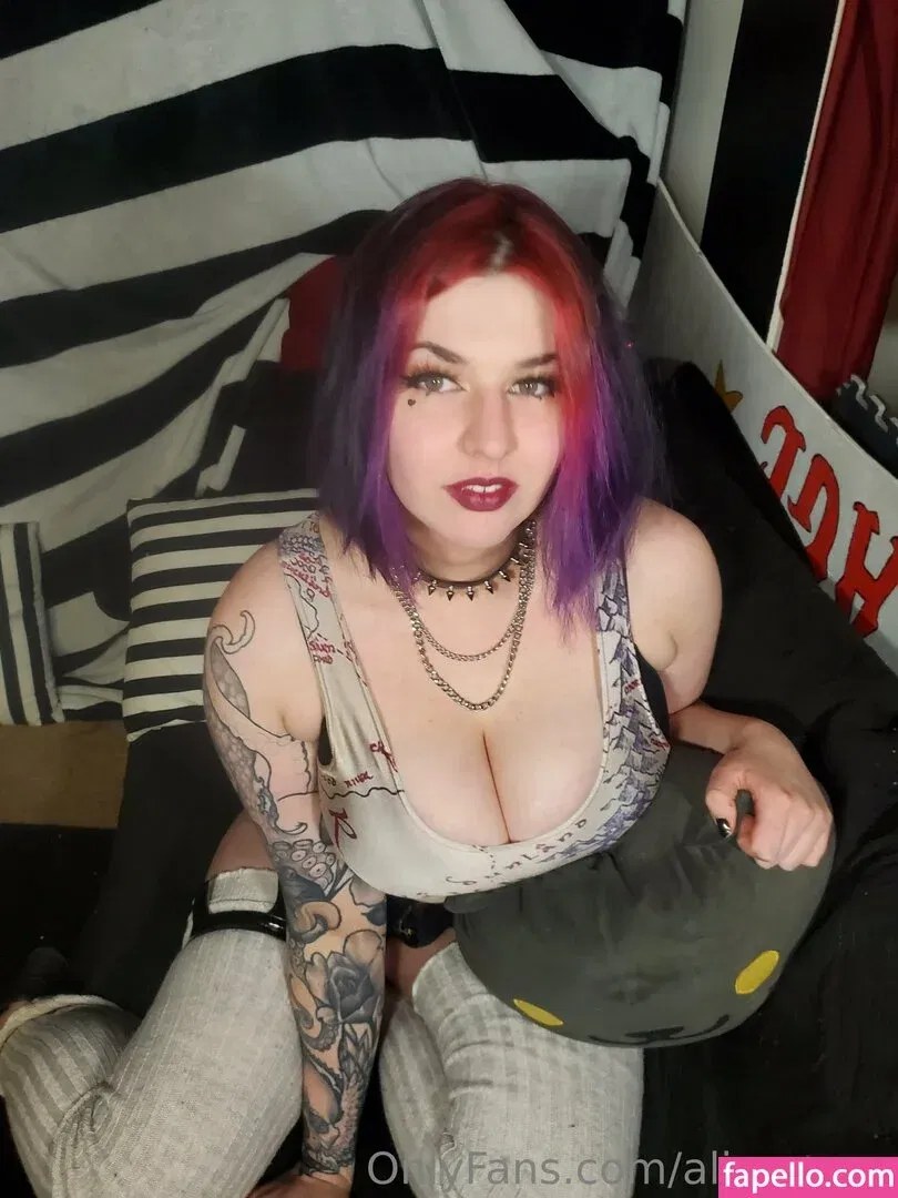 alicesnow / byalicesnow Onlyfans Photo Gallery 