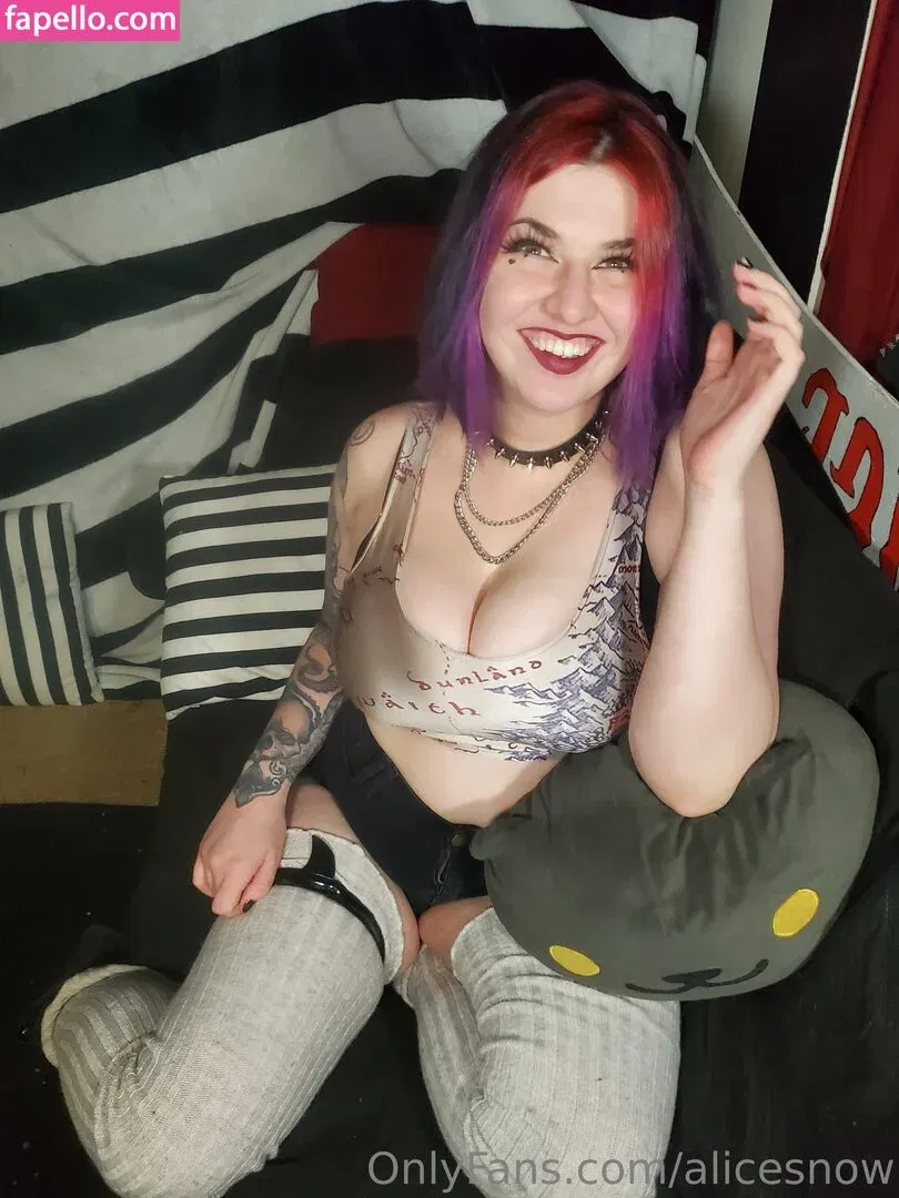 alicesnow / byalicesnow Onlyfans Photo Gallery 